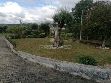 Moradia T3 para Venda em Pussos São Pedro