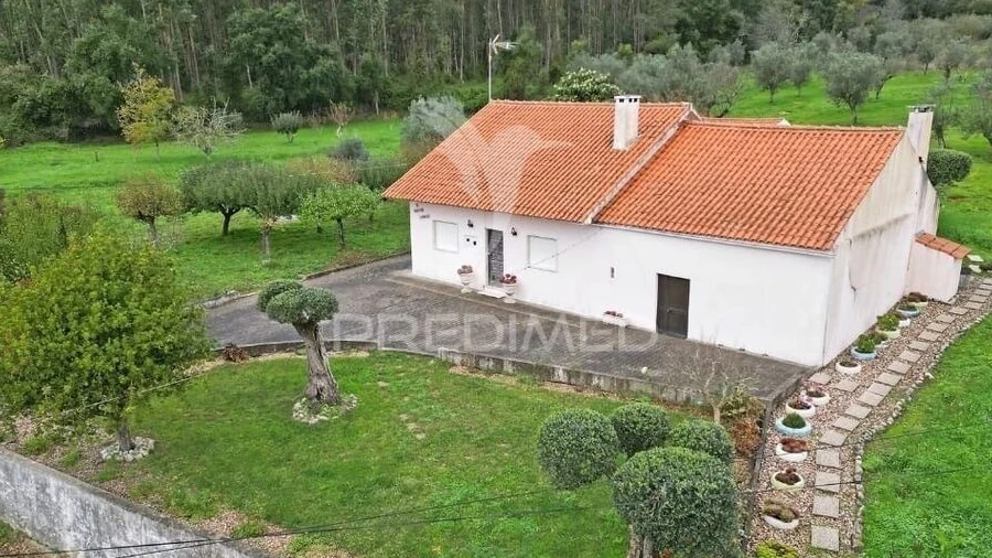 Moradia T3 para Venda em Pussos São Pedro