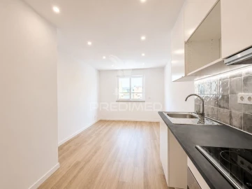 Apartamento T2 para Venda em Odivelas
