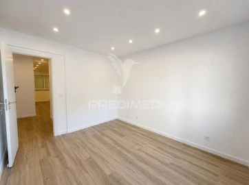 Apartamento T2 para Venda em Odivelas