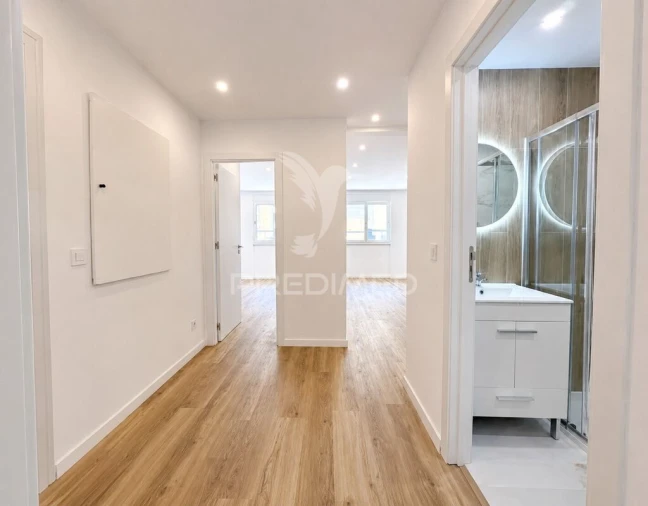 Apartamento T2 para Venda em Odivelas Foto 6