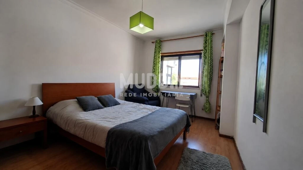 Apartamento T3 para Venda em Sé, Santa Maria e Meixedo Foto 2