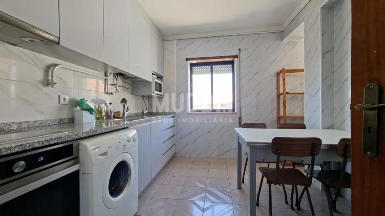 Apartamento T3 para Venda em Sé, Santa Maria e Meixedo Foto 5