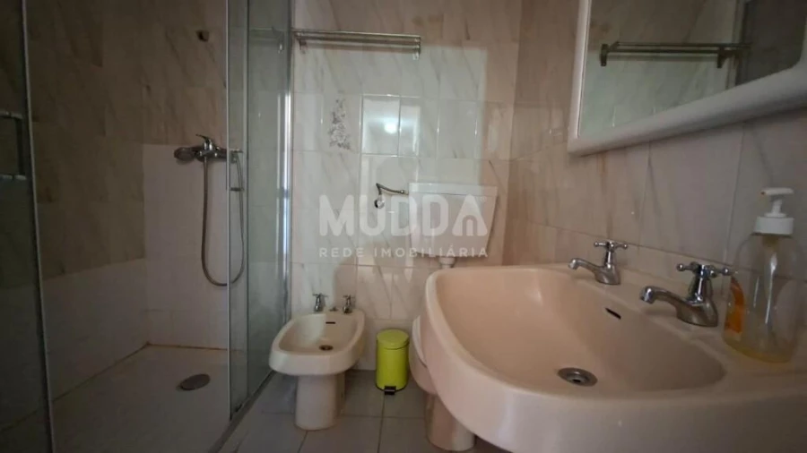 Apartamento T3 para Venda em Sé, Santa Maria e Meixedo Foto 7