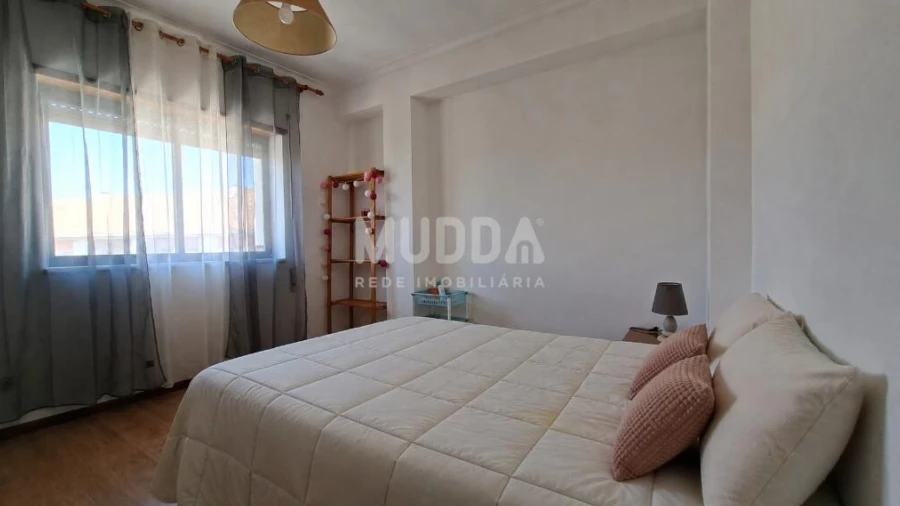 Apartamento T3 para Venda em Sé, Santa Maria e Meixedo