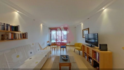 Apartamento T1 para Arrendamento em São Domingos de Benfica