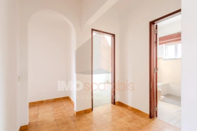 Moradia T4 para Venda em Romeira e Várzea