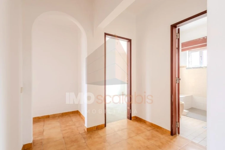 Moradia T4 para Venda em Romeira e Várzea Foto 11