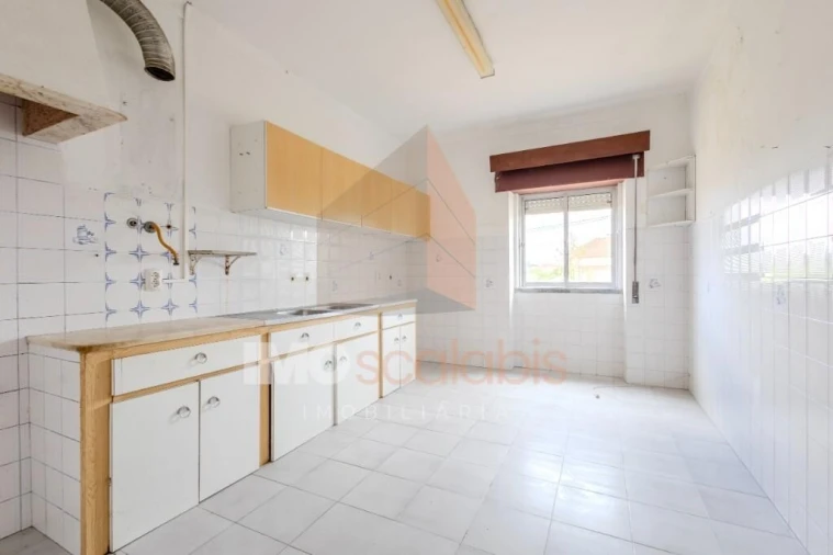 Moradia T4 para Venda em Romeira e Várzea Foto 4