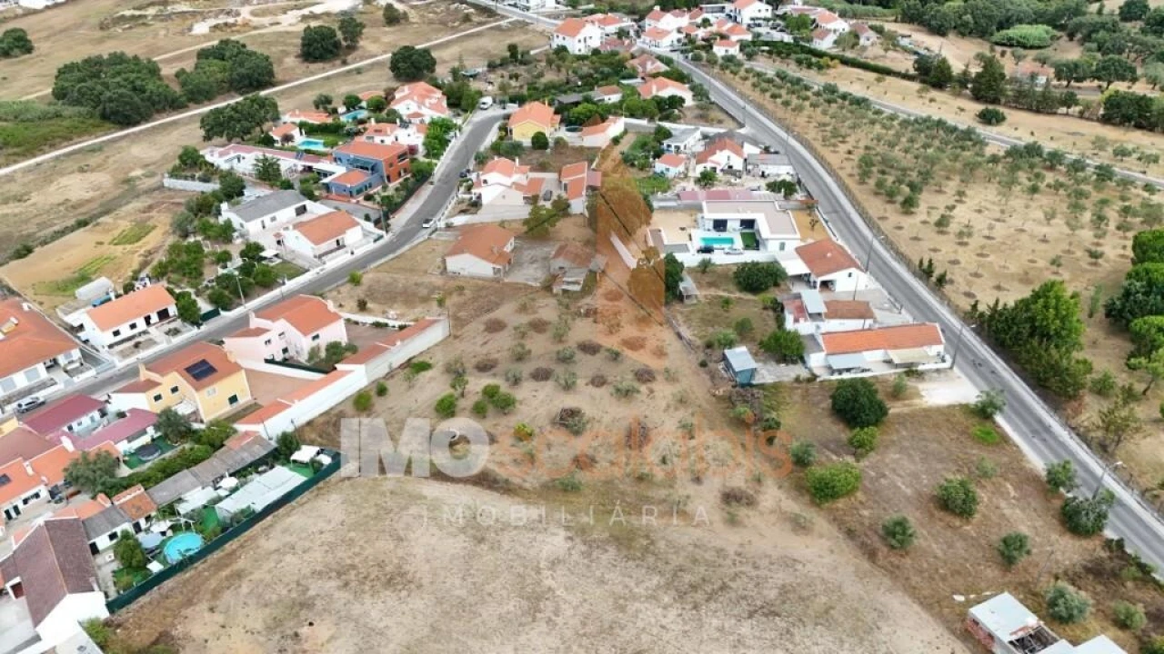 Moradia T4 para Venda em Romeira e Várzea Foto 28