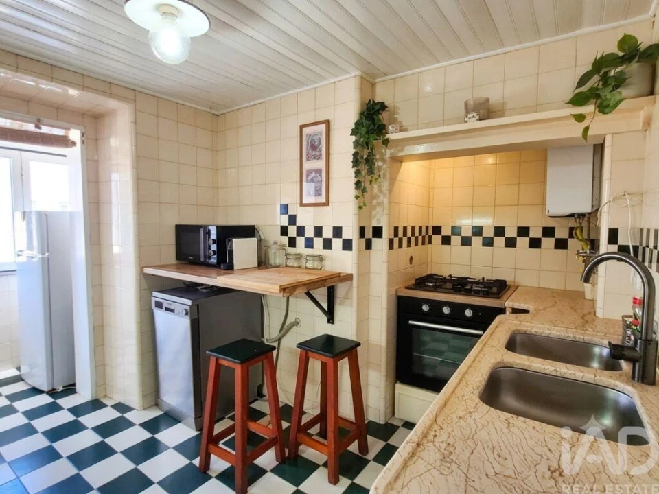 Apartamento T1 para Arrendamento em Santo António Foto 19
