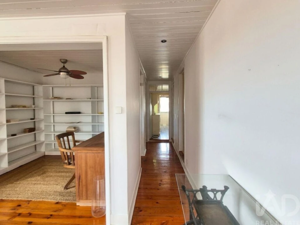 Apartamento T1 para Arrendamento em Santo António Foto 17