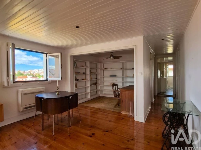 Apartamento T1 para Arrendamento em Santo António Foto 13