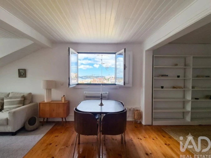 Apartamento T1 para Arrendamento em Santo António Foto 3