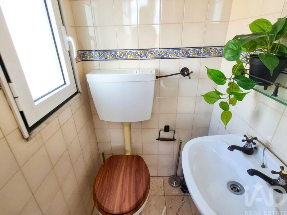 Apartamento T1 para Arrendamento em Santo António Foto 22