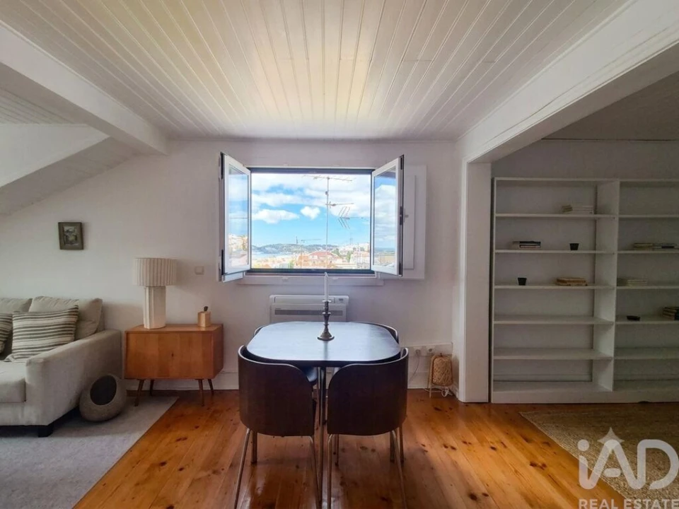 Apartamento T1 para Arrendamento em Santo António Foto 3