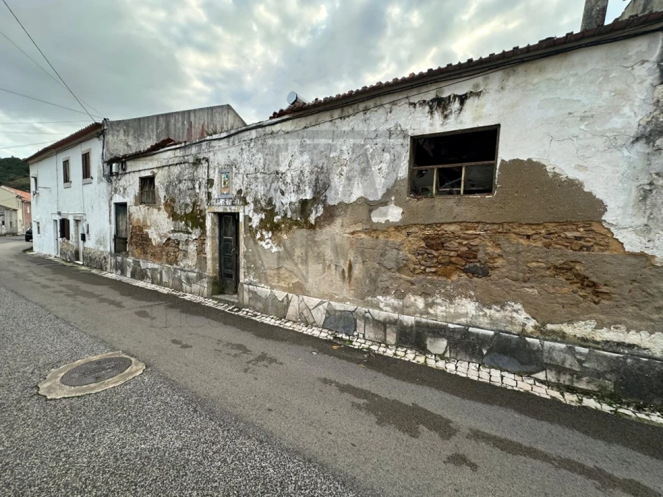 Prédio para Venda em Lousa Foto 4