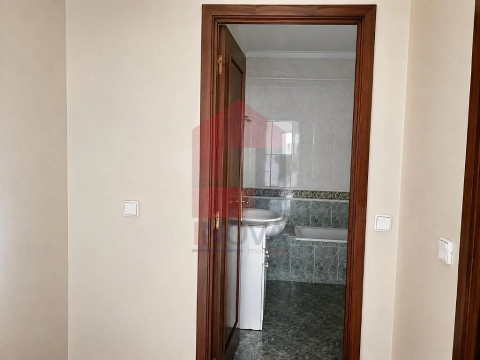 Apartamento T1 para Venda em Nogueira, Fraião e Lamaçães Foto 6