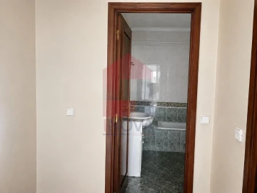 Apartamento T1 para Venda em Nogueira, Fraião e Lamaçães