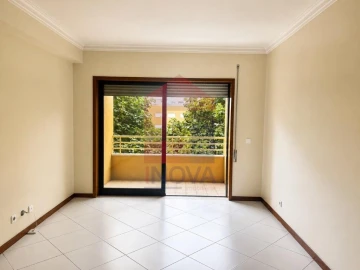 Apartamento T1 para Venda em Nogueira, Fraião e Lamaçães