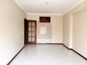 Apartamento T1 para Venda em Nogueira, Fraião e Lamaçães