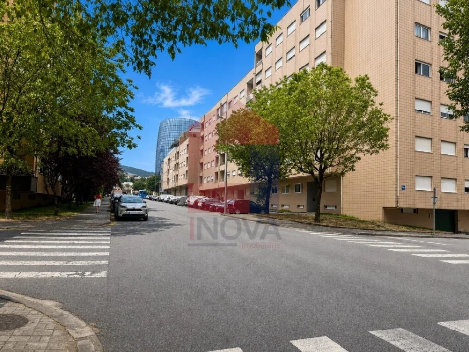 Apartamento T1 para Venda em Nogueira, Fraião e Lamaçães Foto 23