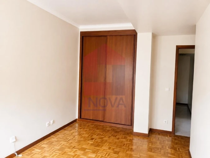 Apartamento T1 para Venda em Nogueira, Fraião e Lamaçães Foto 9