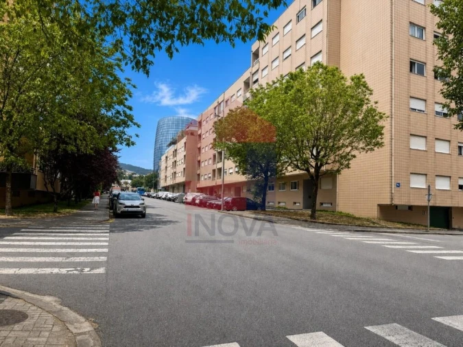 Apartamento T1 para Venda em Nogueira, Fraião e Lamaçães Foto 23