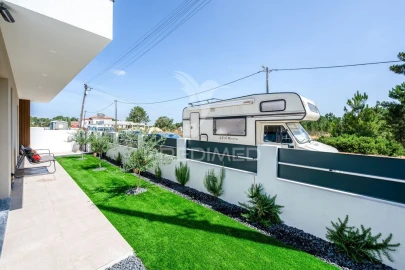 Moradia T3 para Venda em Fernao Ferro