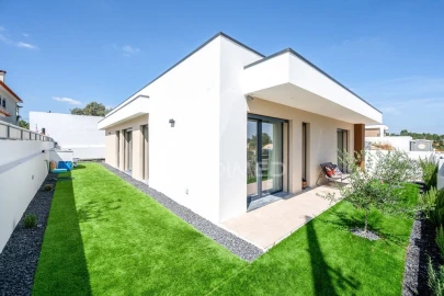Moradia T3 para Venda em Fernao Ferro