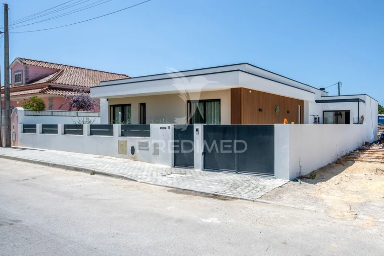 Moradia T3 para Venda em Fernao Ferro Foto 2