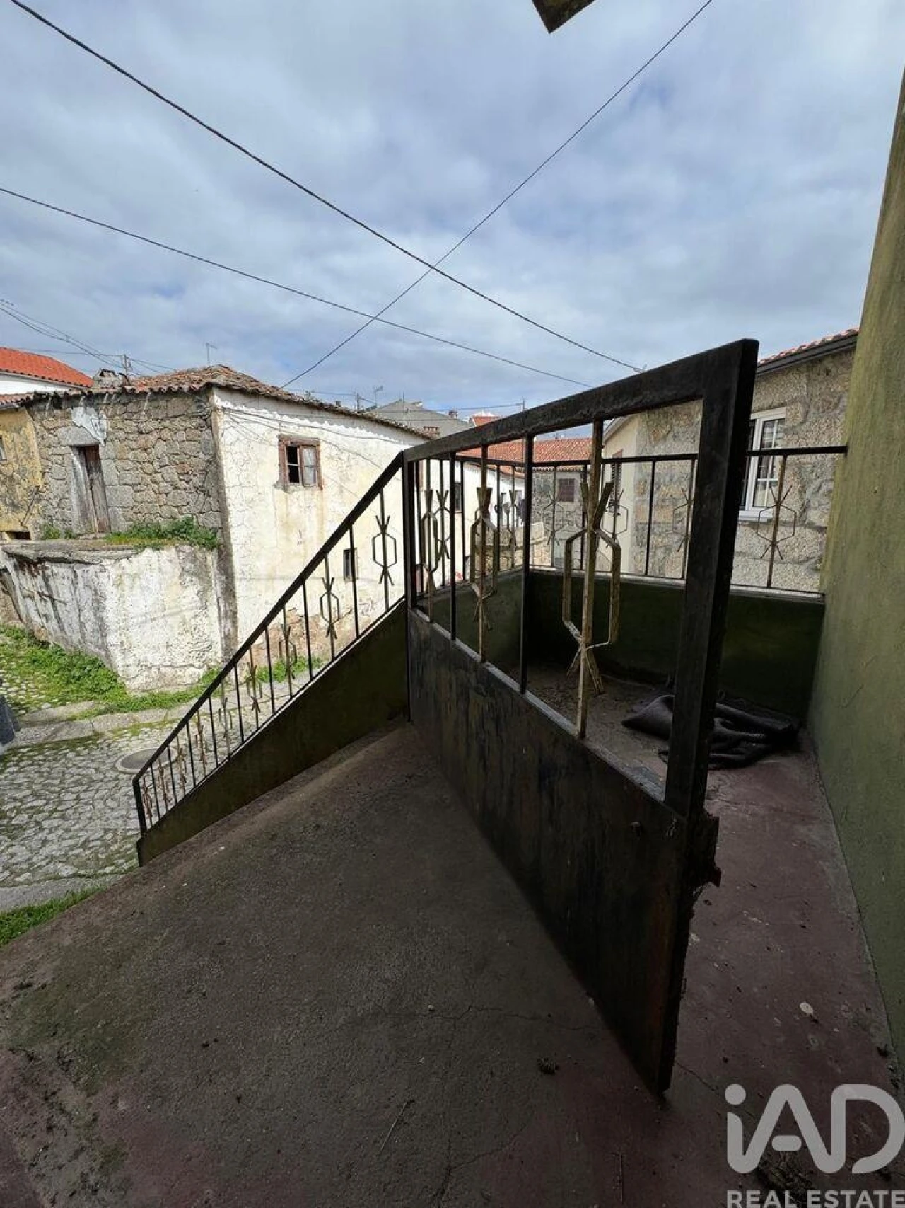 Moradia T3 para Venda em Vale de Azares Foto 11