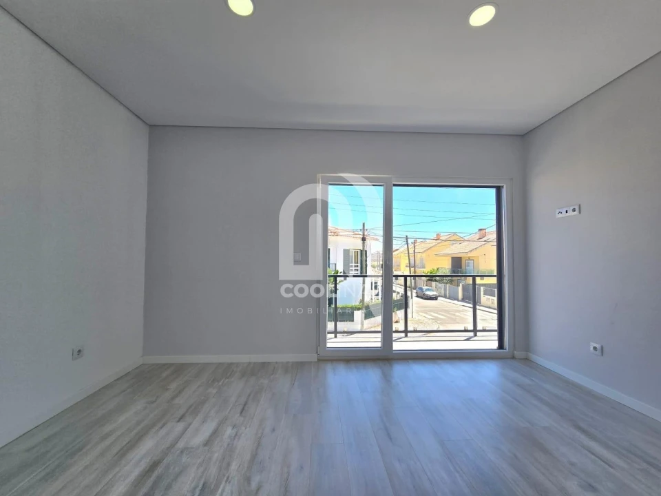 Moradia T3 para Venda em Quinta do Conde Foto 23