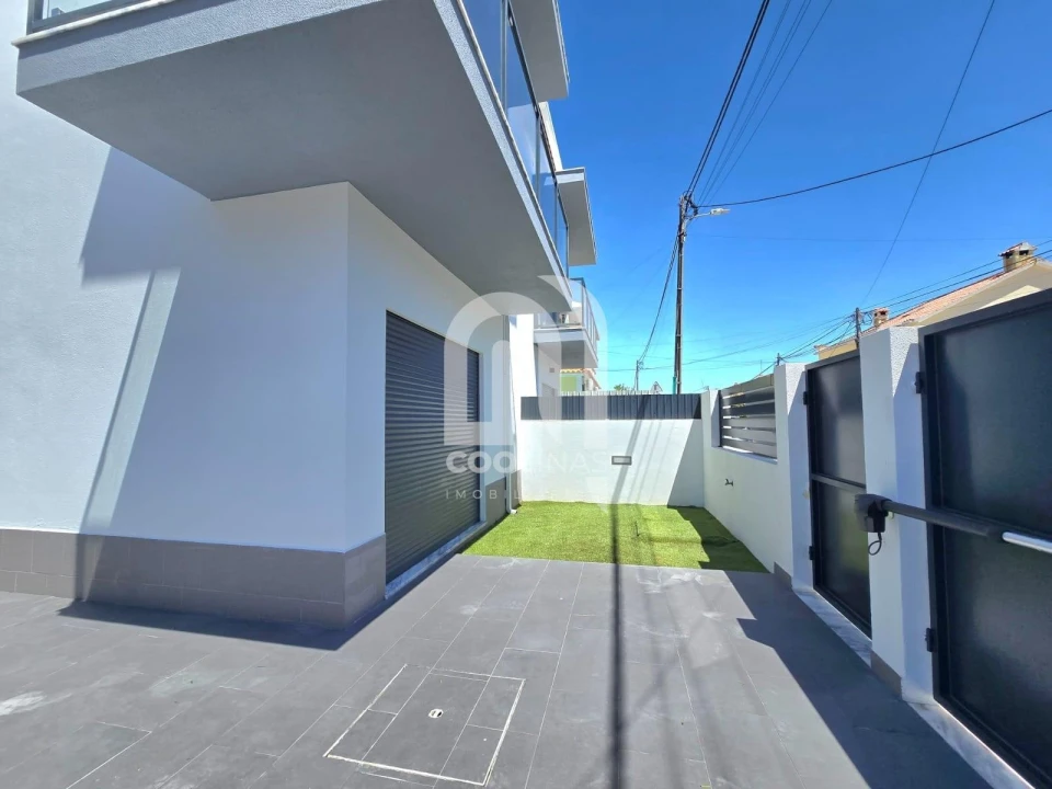 Moradia T3 para Venda em Quinta do Conde Foto 4