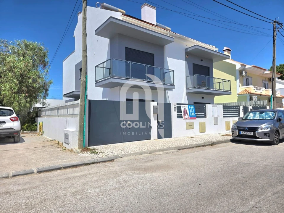 Moradia T3 para Venda em Quinta do Conde Foto 57