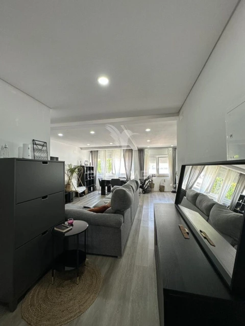 Apartamento T2 para Venda em Charneca de Caparica e Sobreda