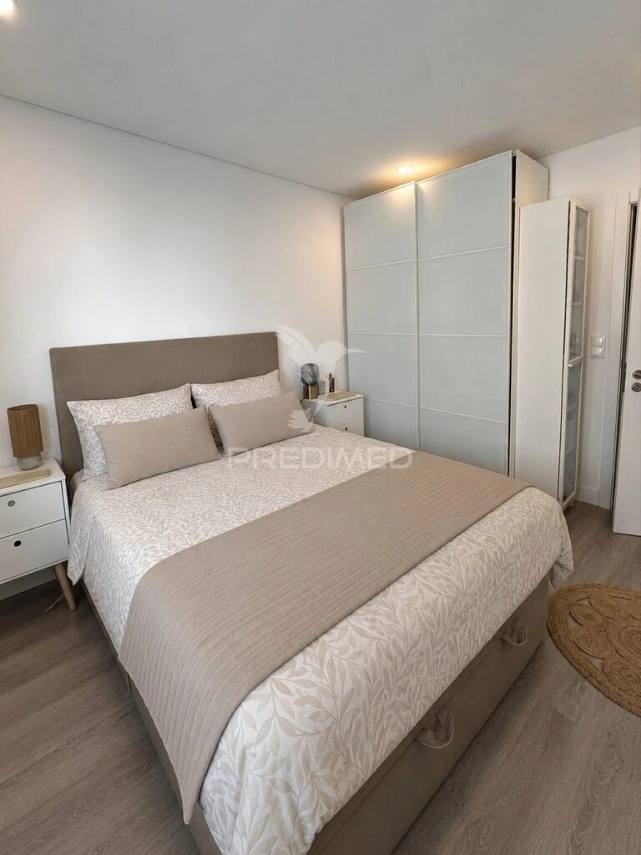 Apartamento T2 para Venda em Charneca de Caparica e Sobreda Foto 1
