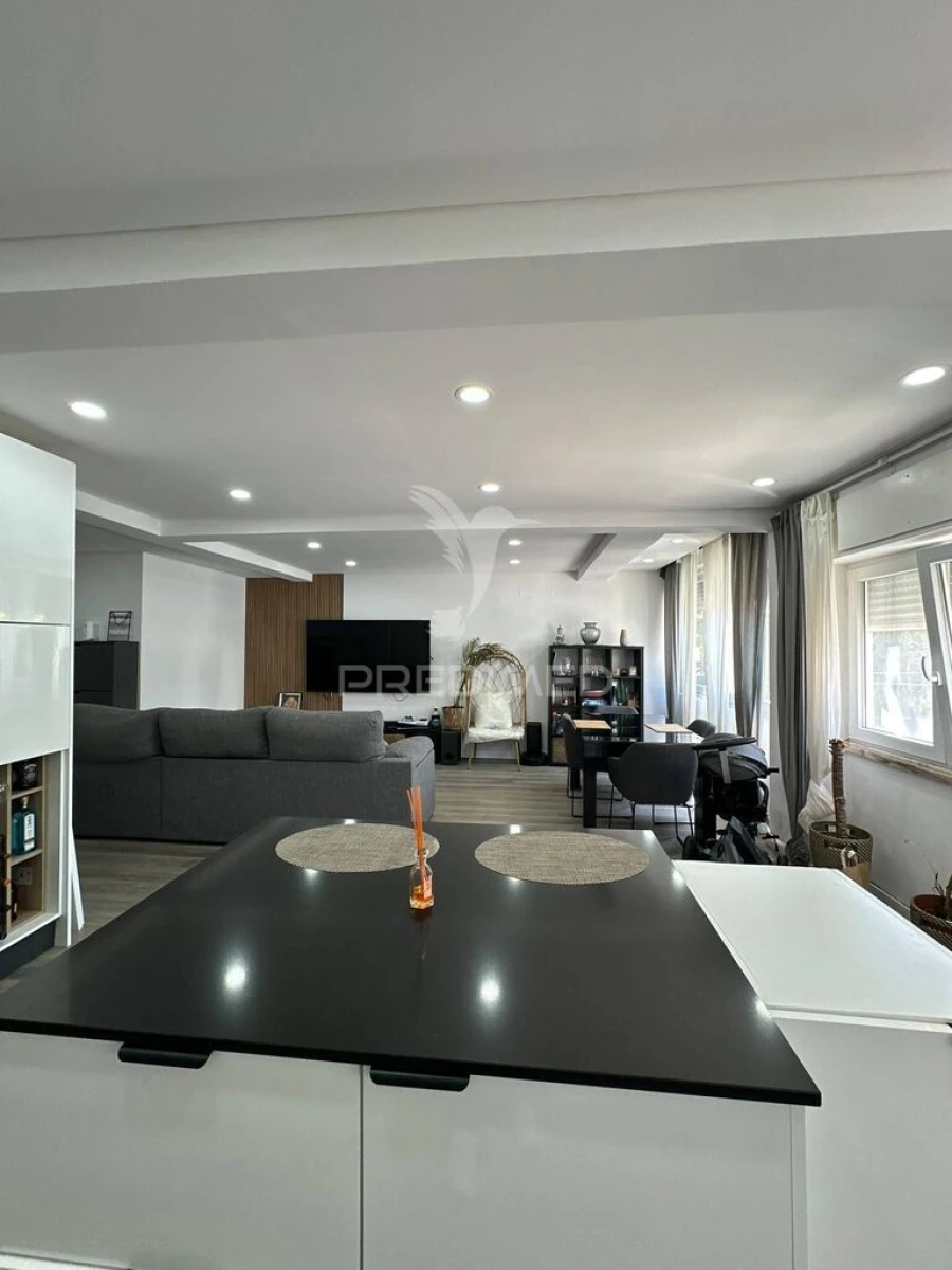 Apartamento T2 para Venda em Charneca de Caparica e Sobreda Foto 20