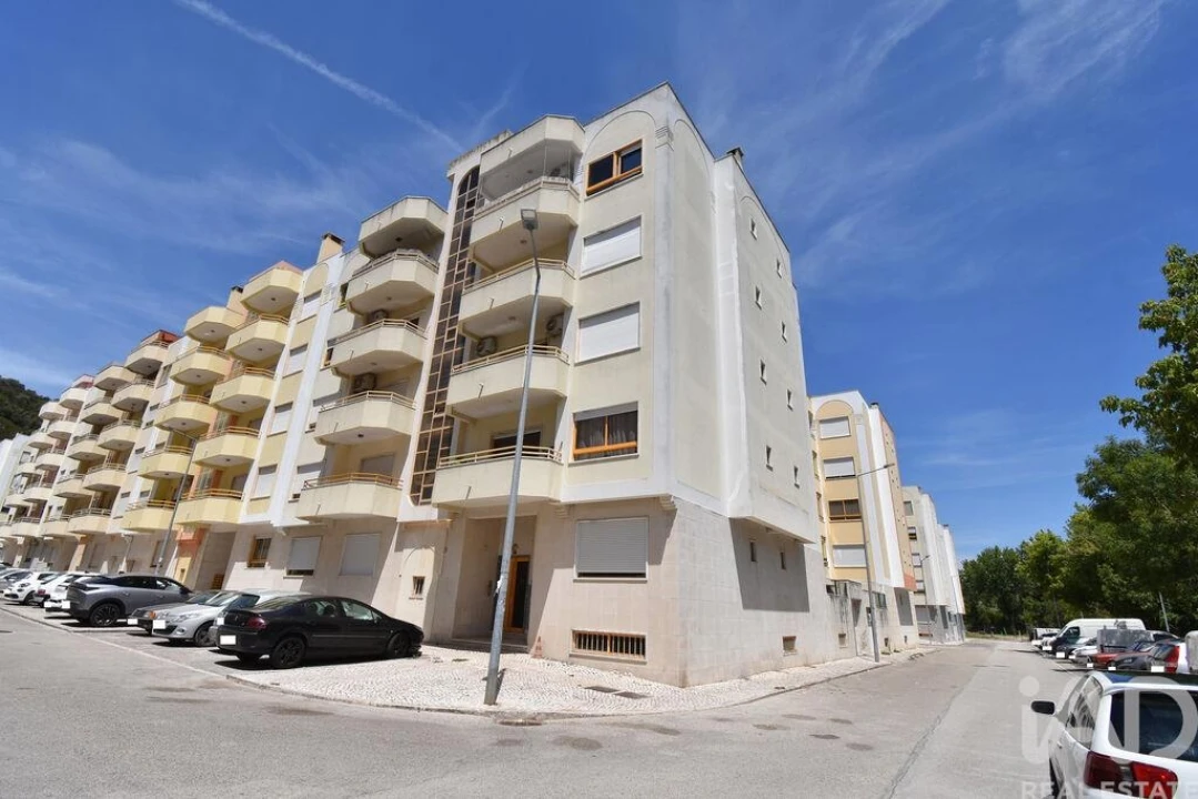 Apartamento T3 para Venda em Castanheira do Ribatejo e Cachoeiras Foto 29