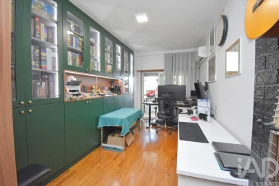Apartamento T3 para Venda em Castanheira do Ribatejo e Cachoeiras