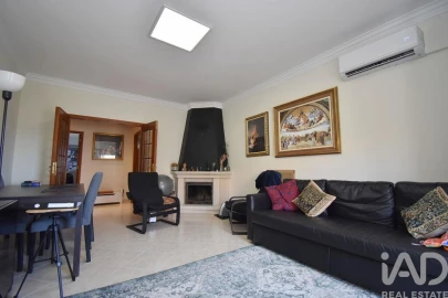 Apartamento T3 para Venda em Castanheira do Ribatejo e Cachoeiras