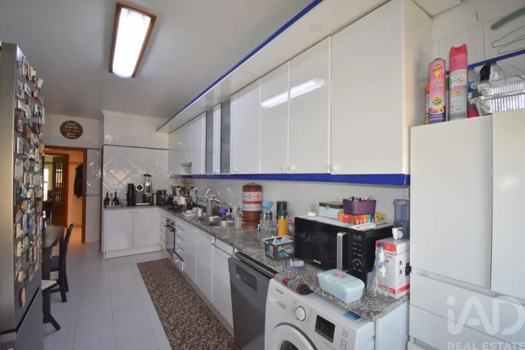 Apartamento T3 para Venda em Castanheira do Ribatejo e Cachoeiras Foto 9