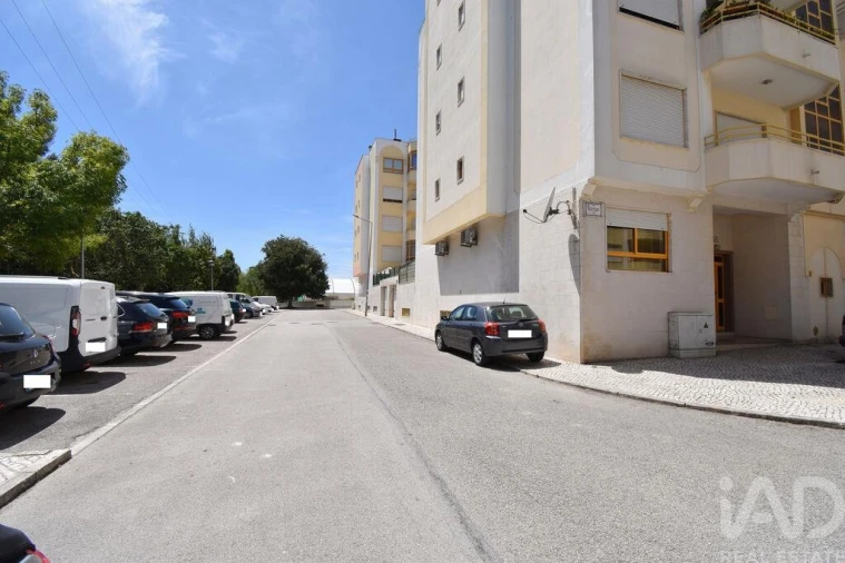 Apartamento T3 para Venda em Castanheira do Ribatejo e Cachoeiras Foto 2