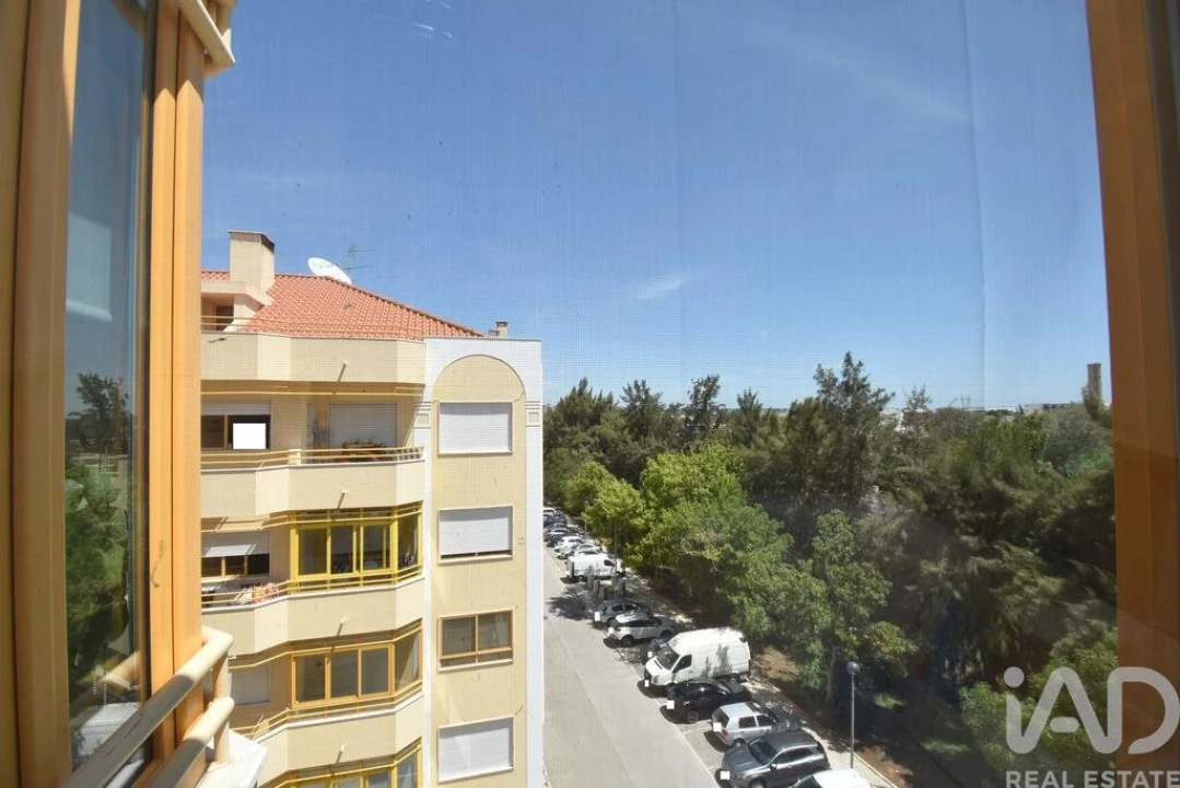 Apartamento T3 para Venda em Castanheira do Ribatejo e Cachoeiras Foto 23