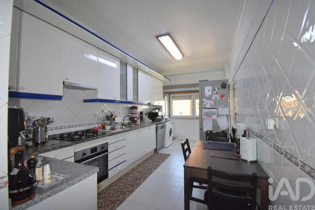 Apartamento T3 para Venda em Castanheira do Ribatejo e Cachoeiras Foto 6