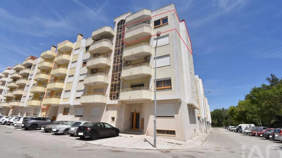 Apartamento T3 para Venda em Castanheira do Ribatejo e Cachoeiras