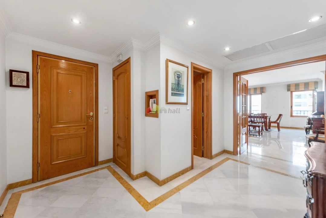 Apartamento T2 para Venda em Lumiar Foto 3