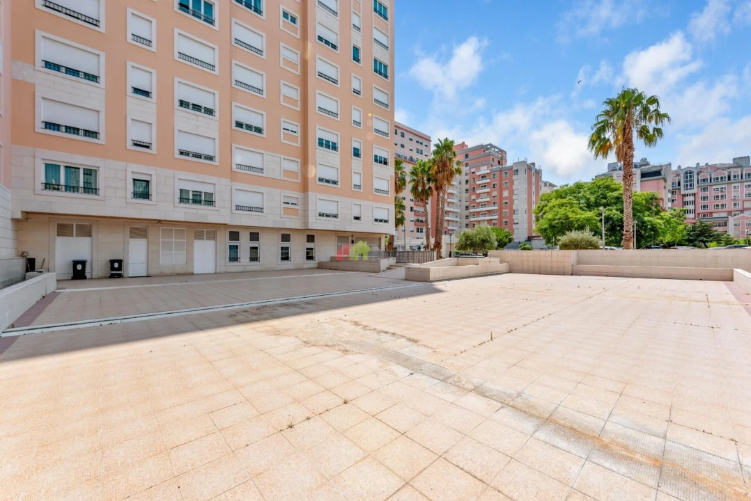 Apartamento T2 para Venda em Lumiar Foto 24