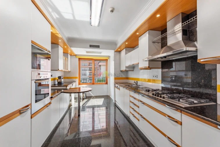 Apartamento T2 para Venda em Lumiar Foto 13
