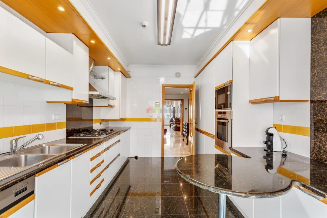 Apartamento T2 para Venda em Lumiar Foto 15